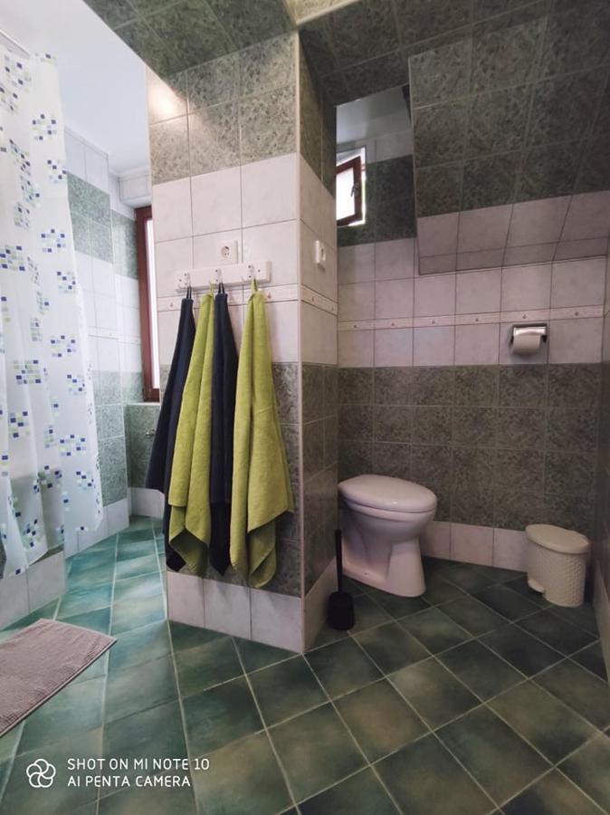 Fuered Apartmanhaz Balatonfured Exterior photo