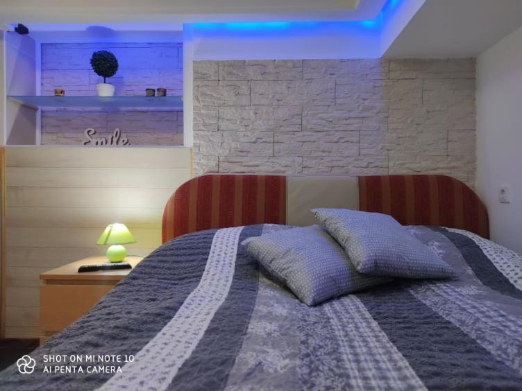 Fuered Apartmanhaz Balatonfured Exterior photo