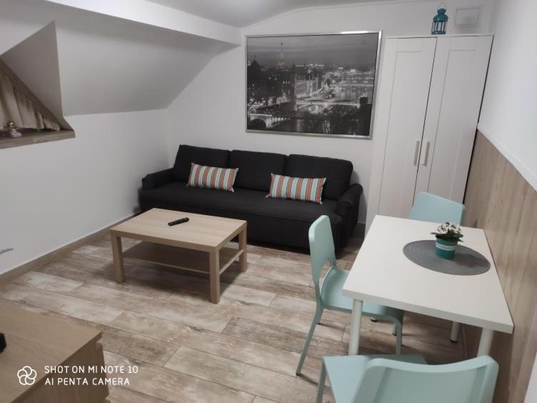 Fuered Apartmanhaz Balatonfured Exterior photo