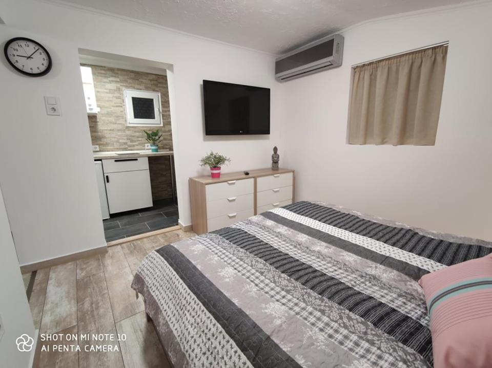 Fuered Apartmanhaz Balatonfured Exterior photo