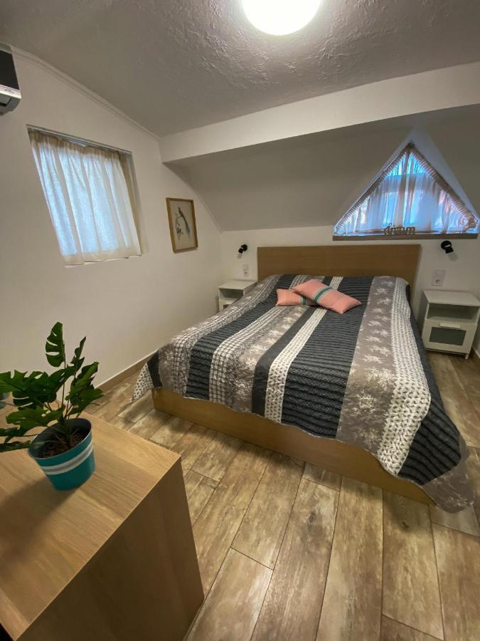 Fuered Apartmanhaz Balatonfured Exterior photo