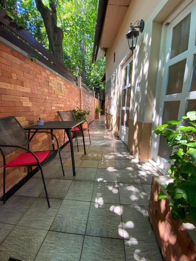 Fuered Apartmanhaz Balatonfured Exterior photo