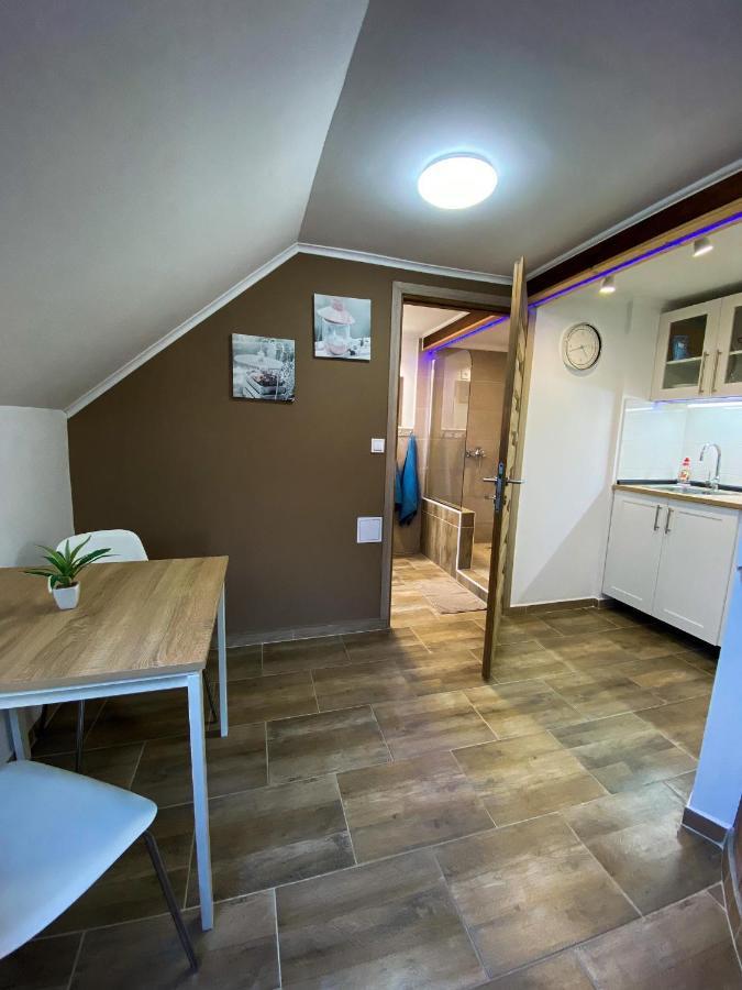 Fuered Apartmanhaz Balatonfured Exterior photo