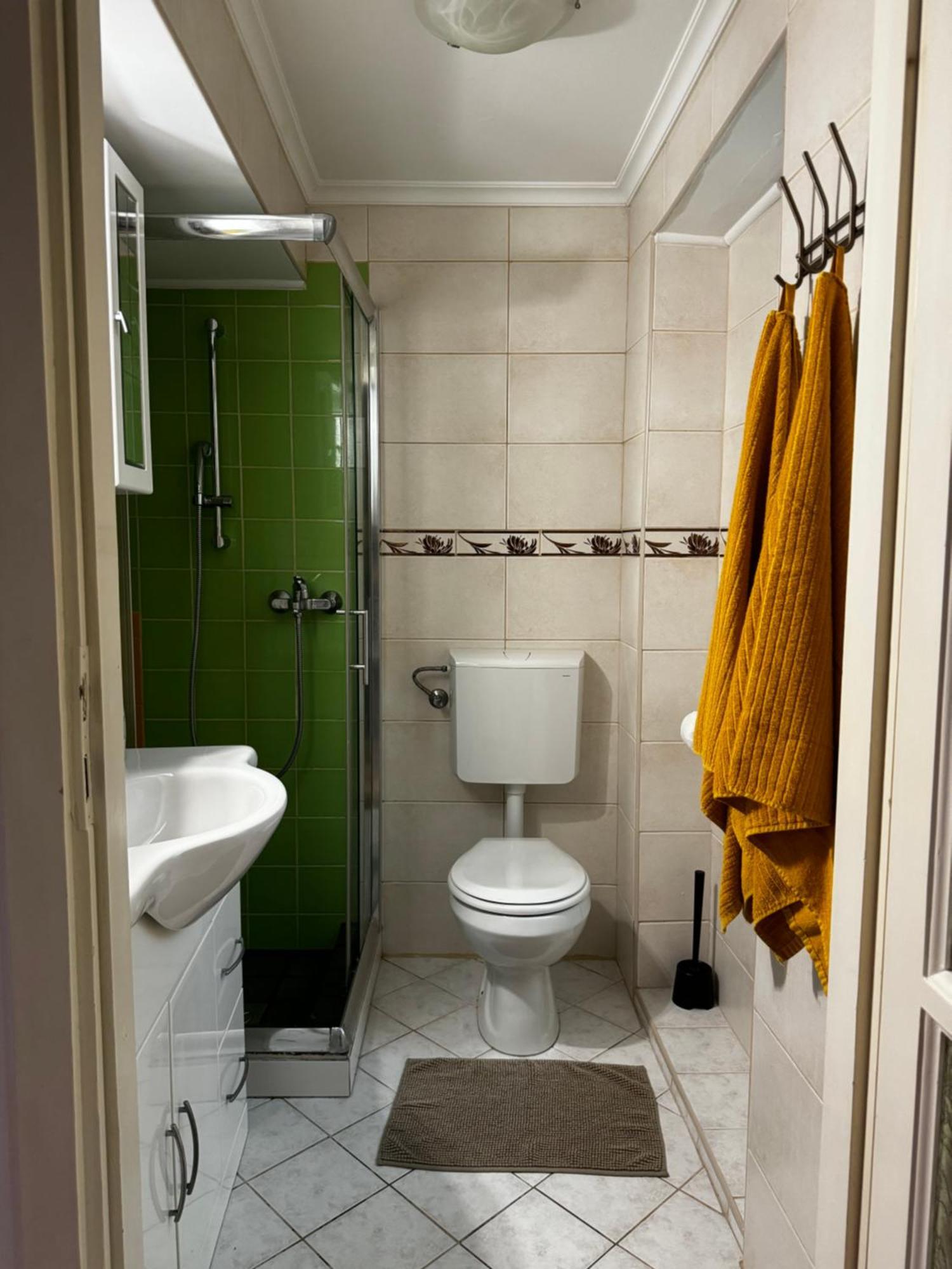 Fuered Apartmanhaz Balatonfured Exterior photo